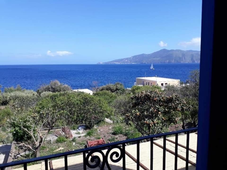 Villa Insolia Santa Marina Salina Cameră foto